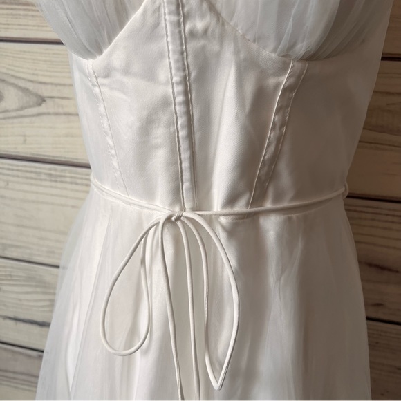 Hello Molly Wandering in the Light White Tulle Corset Sweetheart Midi Dress - Picture 10 of 15